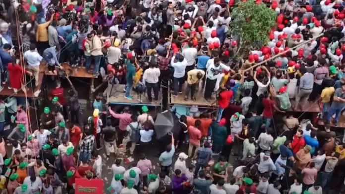 নয়াপল্টনে বিএনপির তারুণ্যের সমাবেশে নেতাকর্মীদের ঢল