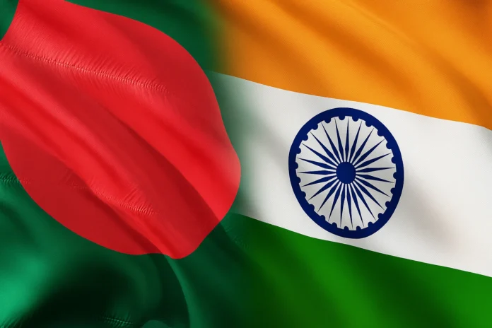বাংলাদেশি পোশাক ভারতে যাবে শুধু সমুদ্রবন্দর দিয়ে, স্থলবন্দরে নিষেধাজ্ঞা