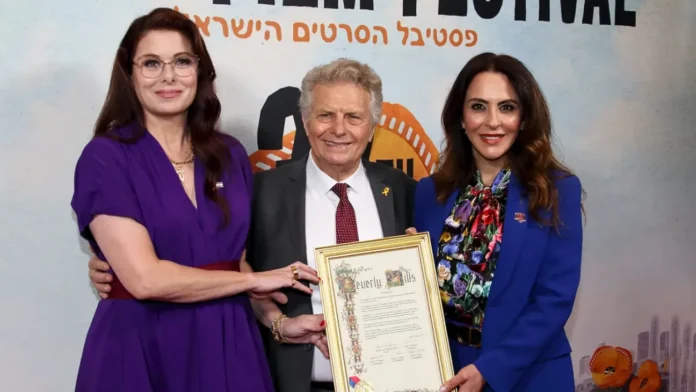From left: Debra Messing, IFF founder/exec. director Meir Feningstein, Beverly Hills Mayor Sharona R. Nazarian