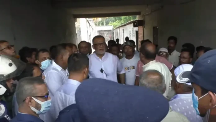 চামড়া খাতের সিন্ডিকেট ভাঙতে সরকার দৃঢ়প্রতিজ্ঞ: বাণিজ্য উপদেষ্টা
