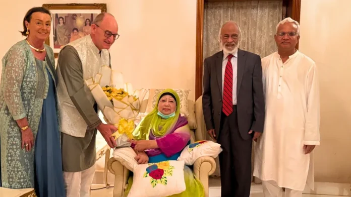 বিদায়ী জার্মান রাষ্ট্রদূতের সৌজন্য সাক্ষাৎ খালেদা জিয়ার সঙ্গে