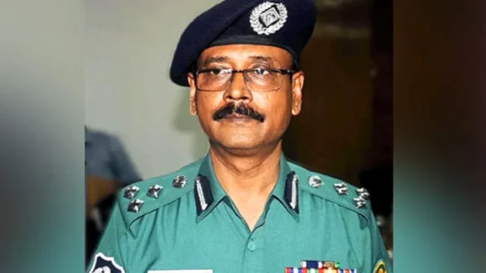 ঢাকায় সাবেক অতিরিক্ত আইজিপি ইকবাল বাহার ডিবির হেফাজতে