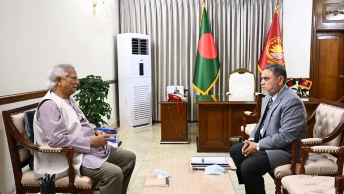 প্রধান নির্বাচন কমিশনারের সঙ্গে প্রধান উপদেষ্টা মুহাম্মদ ইউনূসের সাক্ষাৎ
