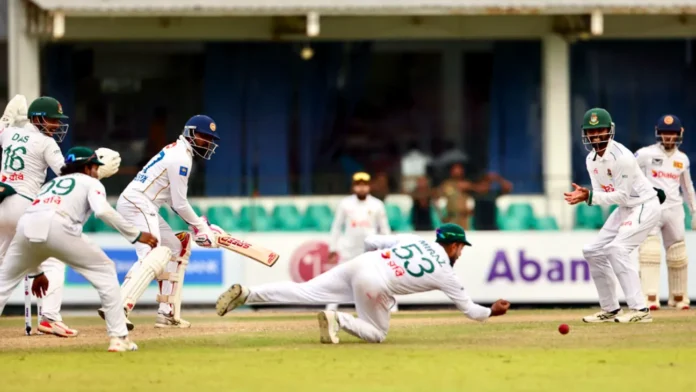 দ্বিতীয় দিনে চাপে বাংলাদেশ, 