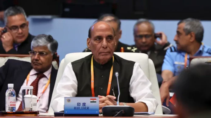 চীন-ভারত সীমান্ত বিরোধে স্থায়ী সমাধান চাইলেন রাজনাথ সিং