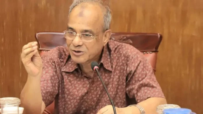 অস্ত্রের ম্যাগাজিন নিয়ে বিতর্কে আসিফ মাহমুদ, স্বরাষ্ট্র উপদেষ্টা বললেন 'ভুলবশত'