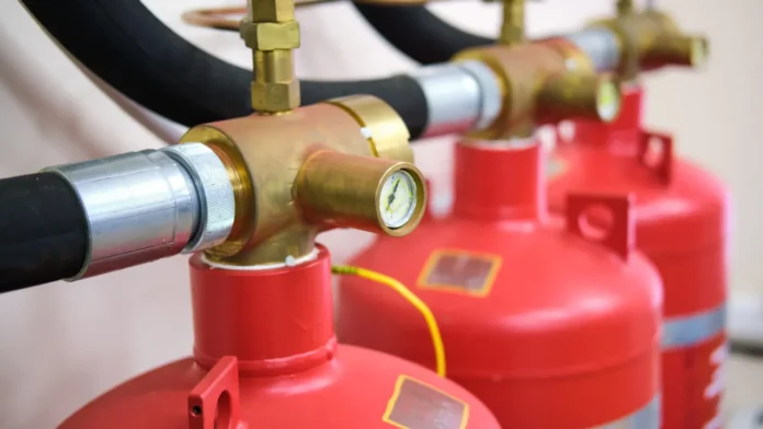 দিনাজপুরে গ্যাস সিলিন্ডার বিস্ফোরণে দগ্ধ ৮ জন