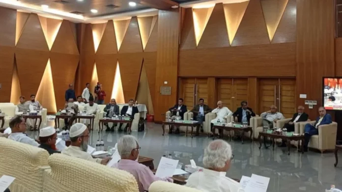 সংবিধান সংস্কার নিয়ে ফের সংলাপে বসল রাজনৈতিক দলগুলো
