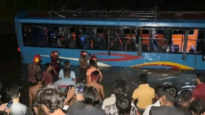রংপুরে বিয়ের মাইক্রোবাস খাদে পড়ে নিহত ৩, আহত ৫০