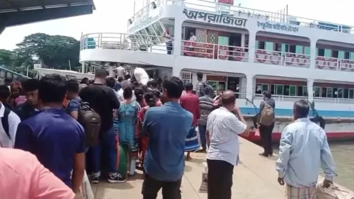 ভোলায় এক সপ্তাহ পর চালু লঞ্চ ও সী-ট্রাক, স্বস্তি পেল যাত্রীরা