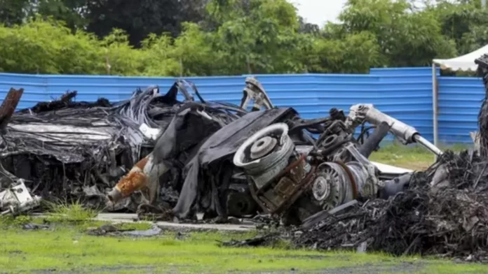 এয়ার ইন্ডিয়ার দুর্ঘটনায় গোল্ডেন চ্যাসিস দিয়ে ব্ল্যাক বক্সের ৪৯ ঘণ্টার ডেটা উদ্ধার