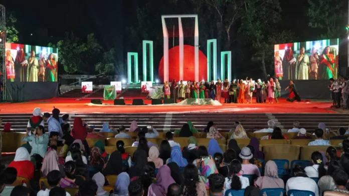 শহীদ মিনারে জুলাই বিদ্রোহ স্মরণে সাংস্কৃতিক অনুষ্ঠান ও ড্রোন শো