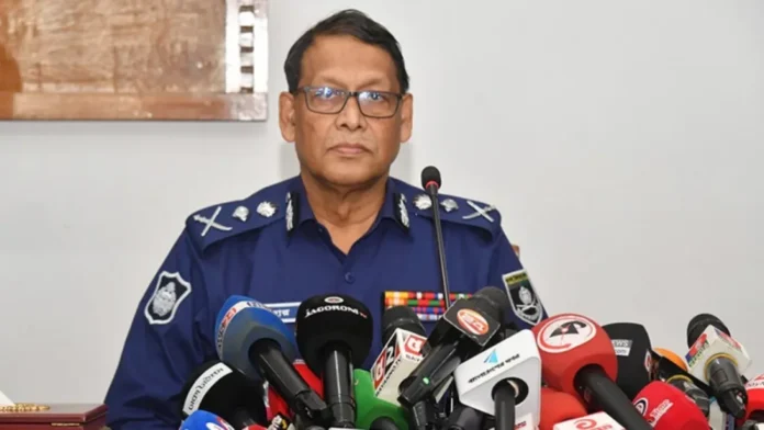 গোপালগঞ্জে প্রাণঘাতী অস্ত্র ব্যবহার করেনি পুলিশ: আইজিপি