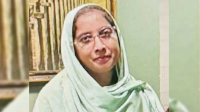 ছাত্রীদের বাঁচাতে জীবন দিলেন মাহেরিন চৌধুরী