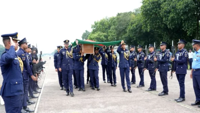 উত্তরার দুর্ঘটনায় নিহত পাইলট তৌকির ইসলাম সাগরের জানাজা সম্পন্ন