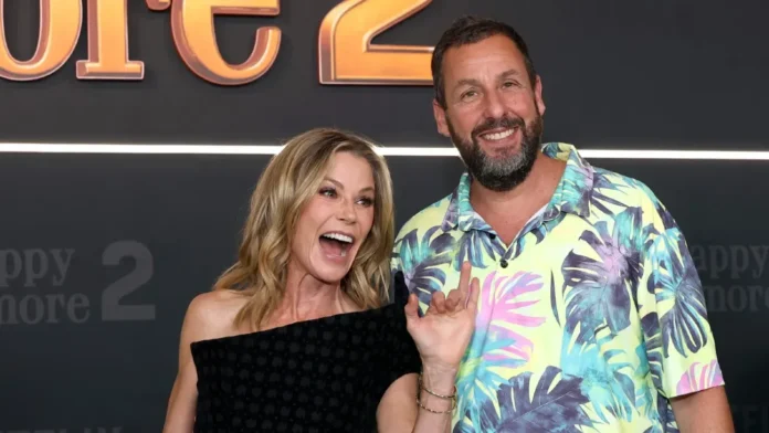 Julie Bowen (left) and Adam Sandler attend the 'Happy Gilmore 2' premiere.