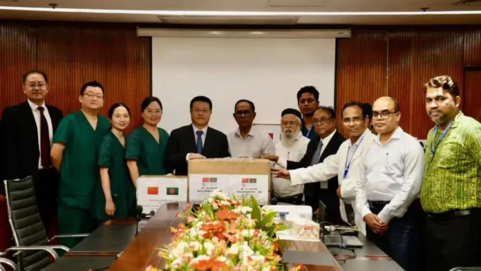 চীনের জরুরি চিকিৎসা সহায়তা হস্তান্তর