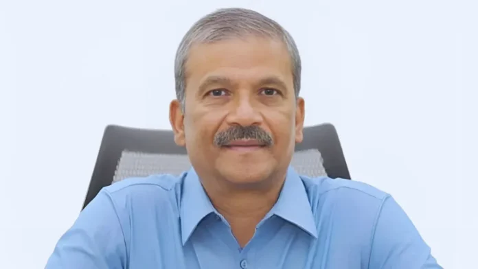 ডাক্তারদের উদ্দেশে দুঃখপ্রকাশ করলেন আসিফ নজরুল