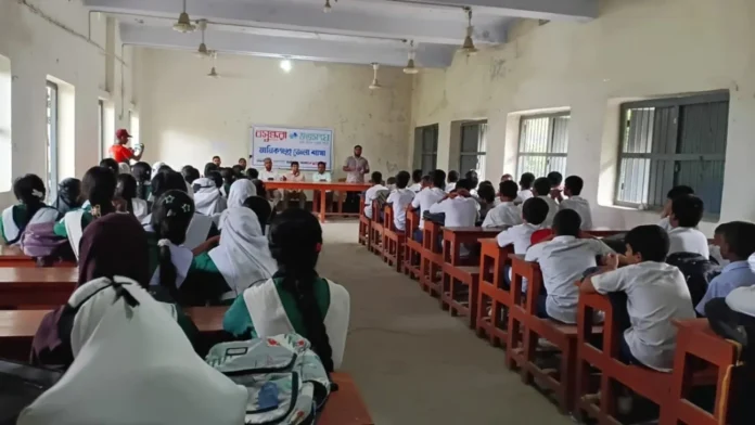 মানিকগঞ্জে বসুন্ধরা শুভসংঘের ডেঙ্গু প্রতিরোধ সচেতনতামূলক কর্মসূচি মানিকগঞ্জে বসুন্ধরা শুভসংঘের ডেঙ্গু প্রতিরোধ সচেতনতামূলক কর্মসূচি