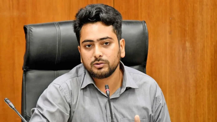 জাতীয় নাগরিক পার্টির নাহিদ ইসলামের দাবি: বর্তমান সরকারের মেয়াদে রাজনৈতিক সংস্কার শুরু হোক