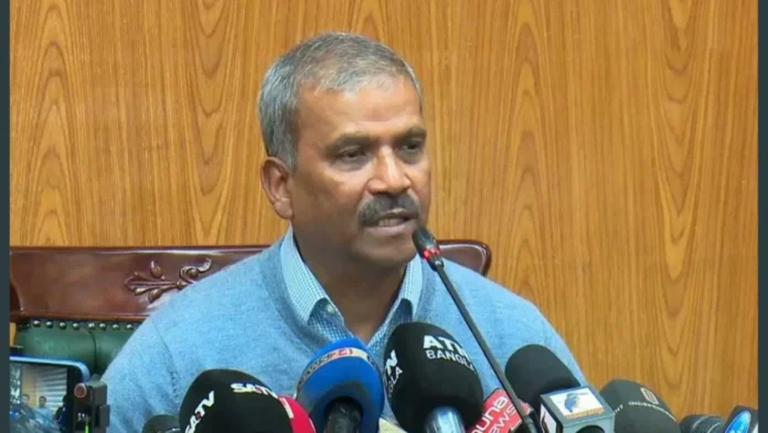 আসিফ নজরুলের মন্তব্য: শেখ হাসিনার বিচার হলেও দেশে ফেরানো অনিশ্চিত
