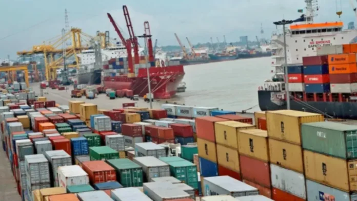 মার্কিন যুক্তরাষ্ট্রের নতুন শুল্ক কার্যকর, বাংলাদেশি রফতানি বেড়েছে চট্টগ্রাম বন্দরে