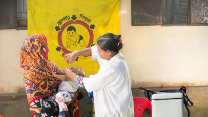 সরকার ১ সেপ্টেম্বর থেকে শুরু করবে টাইফয়েড ভ্যাকসিনেশন, ৫০ মিলিয়ন শিশুকে দেওয়া হবে বিনামূল্যে ভ্যাকসিন