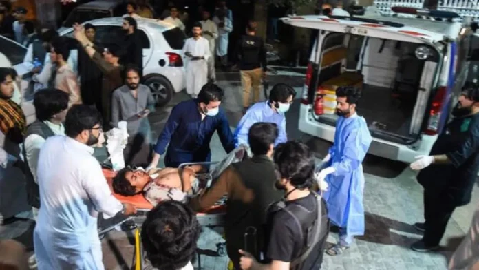 কোয়েটায় বিএনপি সমাবেশে আত্মঘাতী হামলায় ১৫ জন নিহত, খাইবার পাখতুনখোয়ায় গাড়ি হামলায় আরও ৬ জনের মৃত্যু