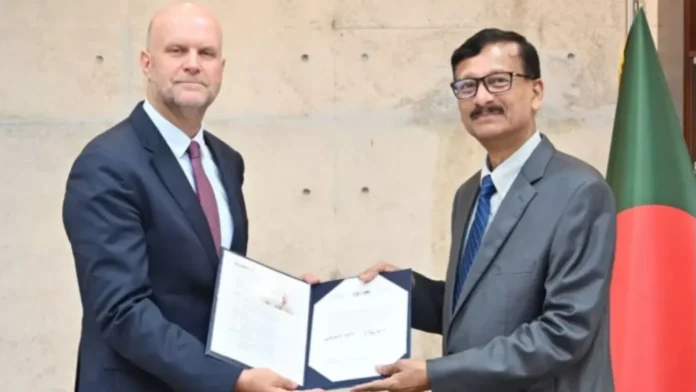রোহিঙ্গাদের নিরাপদ ও টেকসই প্রত্যাবাসনে জাতিসংঘকে আহ্বান জানিয়েছে বাংলাদেশ রোহিঙ্গাদের নিরাপদ ও টেকসই প্রত্যাবাসনে জাতিসংঘকে আহ্বান জানিয়েছে বাংলাদেশ