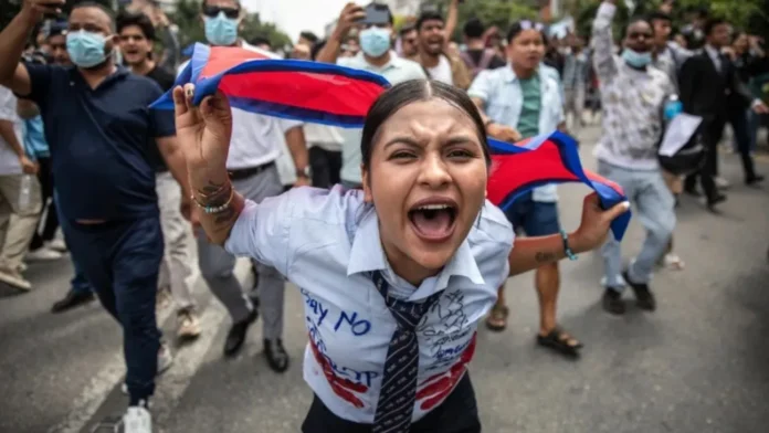 নেপালে দুর্নীতি ও সামাজিক যোগাযোগমাধ্যম নিষিদ্ধের প্রতিবাদে প্রধানমন্ত্রীর পদত্যাগ