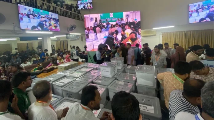 জাহাঙ্গীরনগর বিশ্ববিদ্যালয়ের জেসিইউ নির্বাচনের ভোট গণনা চলছে