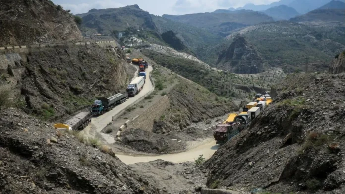 পাকিস্তানে সেনা অভিযানে ১২ সেনা ও ৩৫ জঙ্গি নিহত