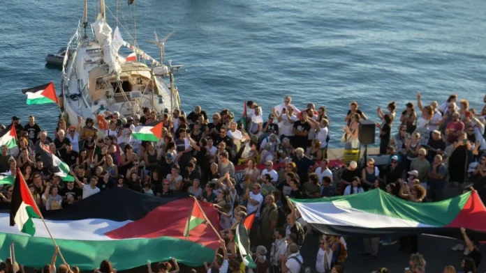 গাজা অভিমুখী সহায়তা বহরে ড্রোন হামলা, ইতালি-স্পেনের যুদ্ধজাহাজ মোতায়েন