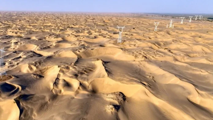 চীনের সিনজিয়াংয়ে ৭৫০ কেভি পাওয়ার এক্সপ্রেসওয়ে লুপ শুরু, সবুজ বিদ্যুৎ সম্প্রসারণ