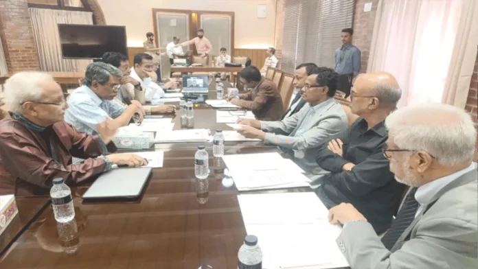 জাতীয় ঐকমত্য কমিশনের বৈঠকে জুলাই জাতীয় সনদ ২০২৫ বাস্তবায়ন নিয়ে বিশেষজ্ঞদের মতামত