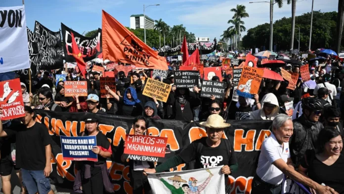 ফিলিপাইনে ভুয়া বন্যা নিয়ন্ত্রণ প্রকল্পে দুর্নীতির অভিযোগে বিক্ষোভ