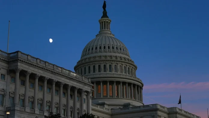 যুক্তরাষ্ট্রের সরকারী শাটডাউন তৃতীয় দিনে, ব্যয়বিল নিয়ে পার্থক্য অব্যাহত