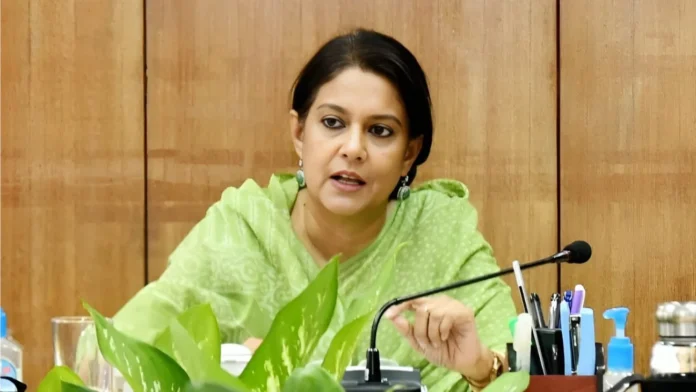 রিজওয়ানা হাসান: বাংলাদেশের বাইরে প্রস্থানের গুজব অযৌক্তিক