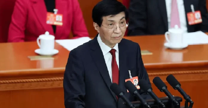 চীন–তাইওয়ান: Wang Huning শান্তিপূর্ণ পুনর্মিলনের আহ্বান চীন–তাইওয়ান: Wang Huning শান্তিপূর্ণ পুনর্মিলনের আহ্বান