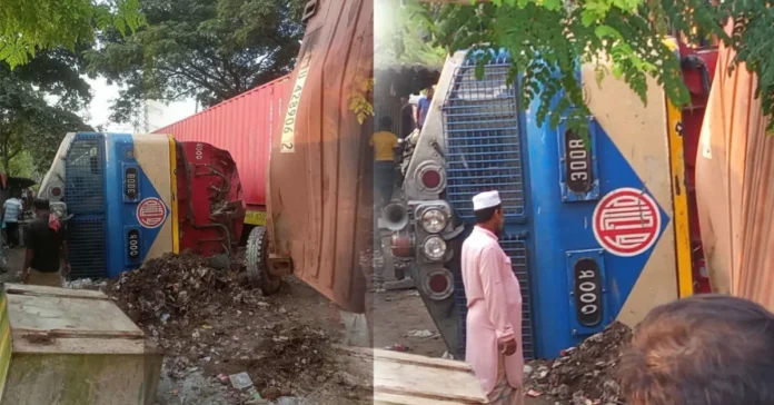 চট্টগ্রামে মালবাহী ট্রেন ও ট্রাকের সংঘর্ষে নিহত ১, ট্রেন চলাচল বন্ধ চট্টগ্রামে মালবাহী ট্রেন ও ট্রাকের সংঘর্ষে নিহত ১, ট্রেন চলাচল বন্ধ