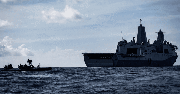 মার্কিন নৌহামলায় ৪ জন নিহত, মাদকবিরোধী অভিযানে নিহত ৬২ মার্কিন নৌহামলায় ৪ জন নিহত, মাদকবিরোধী অভিযানে নিহত ৬২