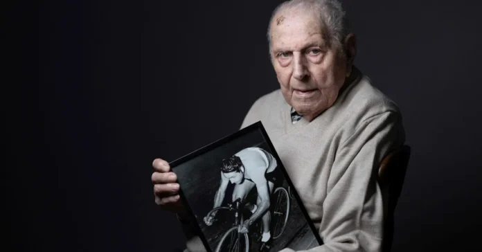 প্রয়াত বিশ্বের সবচেয়ে বয়স্ক অলিম্পিক চ্যাম্পিয়ন চার্লস কোস্ট: ১০১ বছরে জীবনাবসান