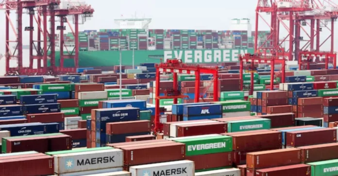 চীন এক বছরের জন্য মার্কিন জাহাজের বিশেষ ফি স্থগিত করল, বাণিজ্যিক সমঝোতায় দুই পরাশক্তি