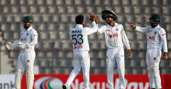 মুরাদ-মিরাজের ঘূর্ণিতে আয়ারল্যান্ডকে চাপে রাখল বাংলাদেশ