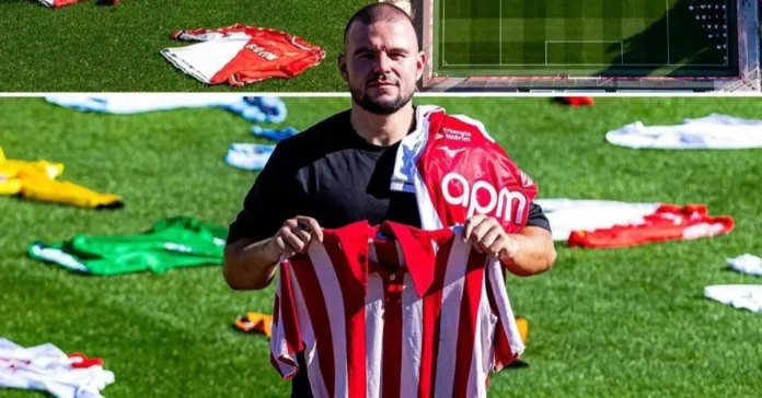 মোনাকো সমর্থকের ১১৪৬ জার্সির বিশ্বরেকর্ড: এমবাপে-হেনরির সংগ্রহ