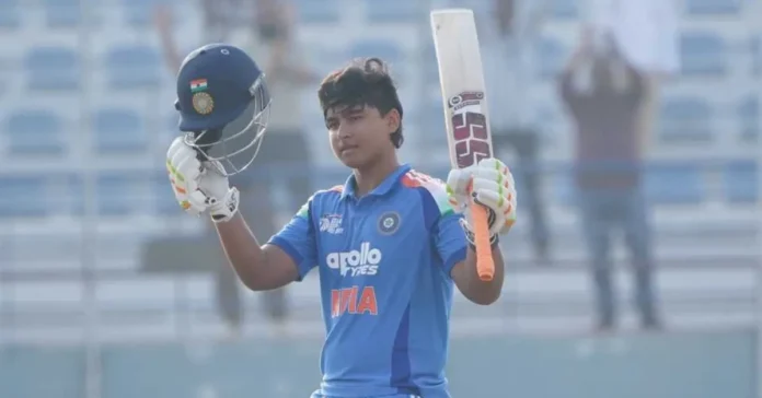 ১৪ বছর বয়সে বিশ্বরেকর্ড: ৪২ বলে ১৪৪ রানের বিধ্বংসী সেঞ্চুরি বৈভবের