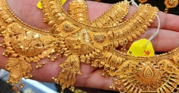 সোনার নতুন দাম কত? ভরিতে ২৬১২ টাকা বাড়াল বাজুস