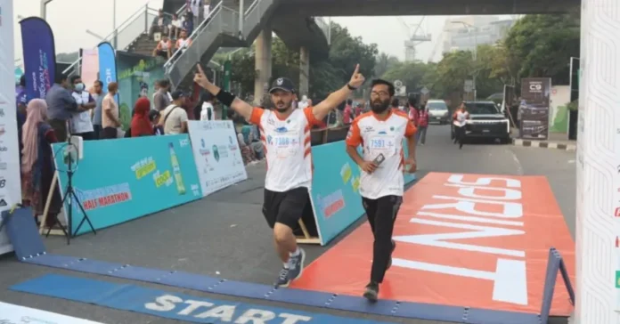 হাতিরঝিলে সফলভাবে অনুষ্ঠিত হলো হাফ ম্যারাথন: অংশ নিলেন দুই হাজারের বেশি দৌড়বিদ