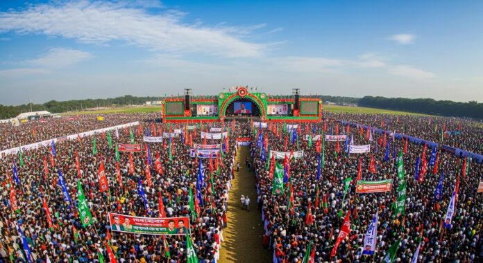উত্তরবঙ্গে নির্বাচনী জনসভায় সমর্থকদের বিশাল সমাগম - প্রতীকী চিত্র