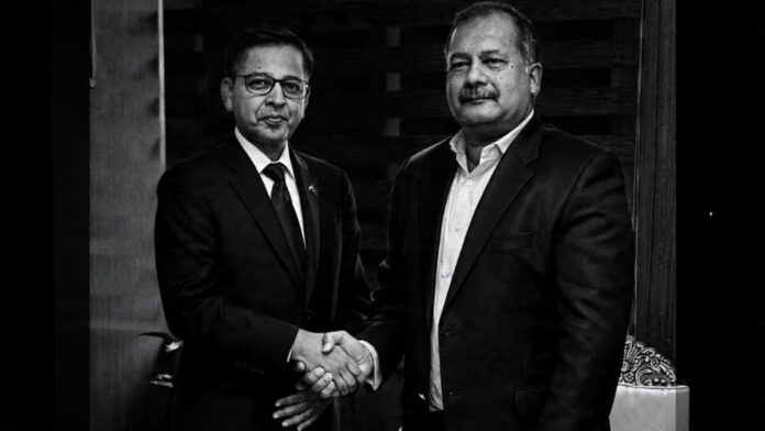 তথ্য মন্ত্রণালয়ে ভারতীয় হাইকমিশনার প্রণয় ভার্মা ও মন্ত্রী জহির উদ্দিন স্বপনের বৈঠক।